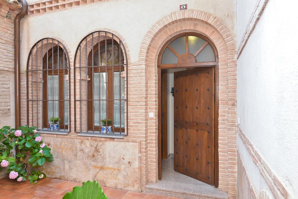 Apartamentos La Casa Del Grial Toledo Exterior foto